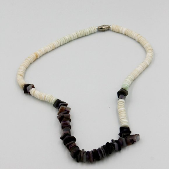 White & Purple Shell Necklace - Picture 3 of 3